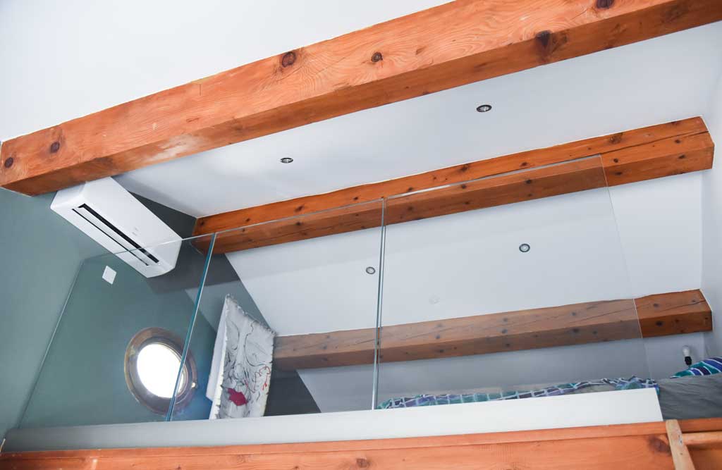 Garde-corps en verre pour chambre-mezzanine savoir-faire sur-mesure efficacité
