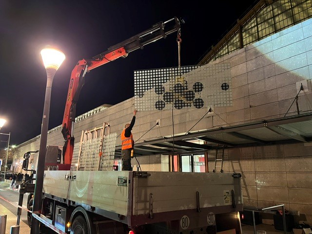 Remplacement d'un verre de toiture à la gare Marseille Saint Charles